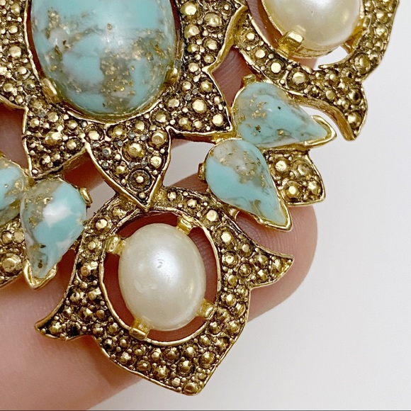 Vintage 1960s Sarah Coventry Signed Faux Pearl Foil Turquoise Cabochon Brooch - Picture 5 of 7
